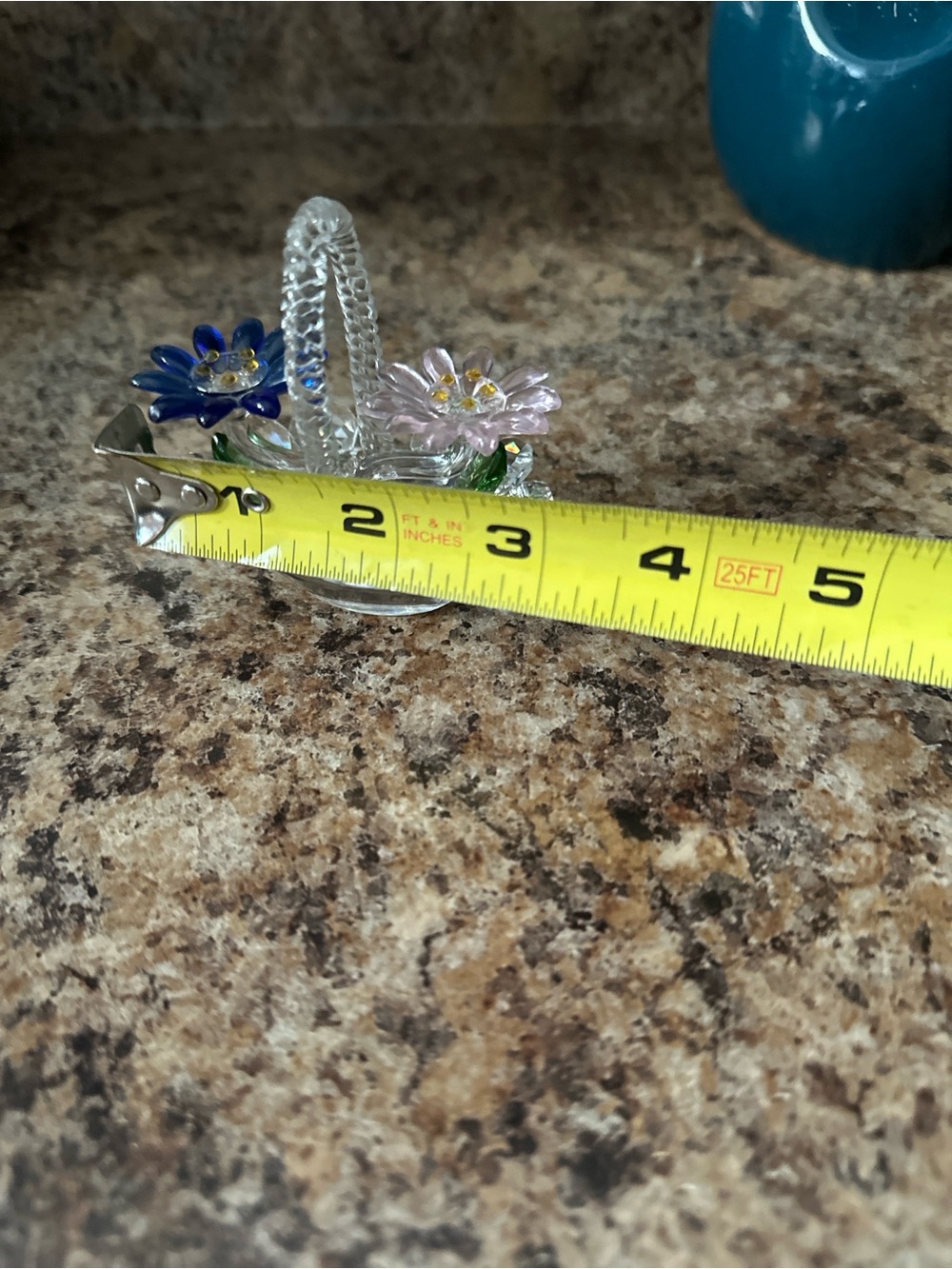 Small crystal daisies in a basket - Picture 5 of 6